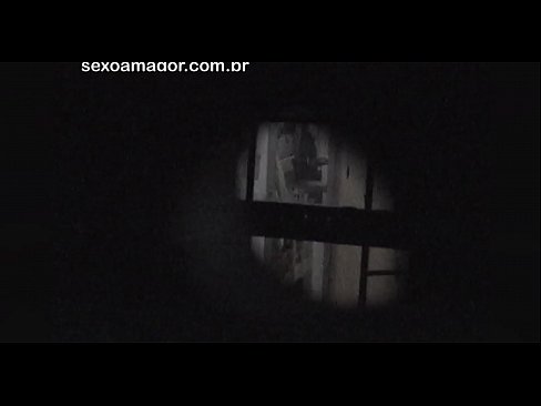 ❤️ Blondīnīte tiek slepeni filmēta ar kaimiņu vuajeru, kurš slēpjas aiz dobiem ķieģeļiem ❤️ Porno pie lv.gayasianporn.ru ❌️